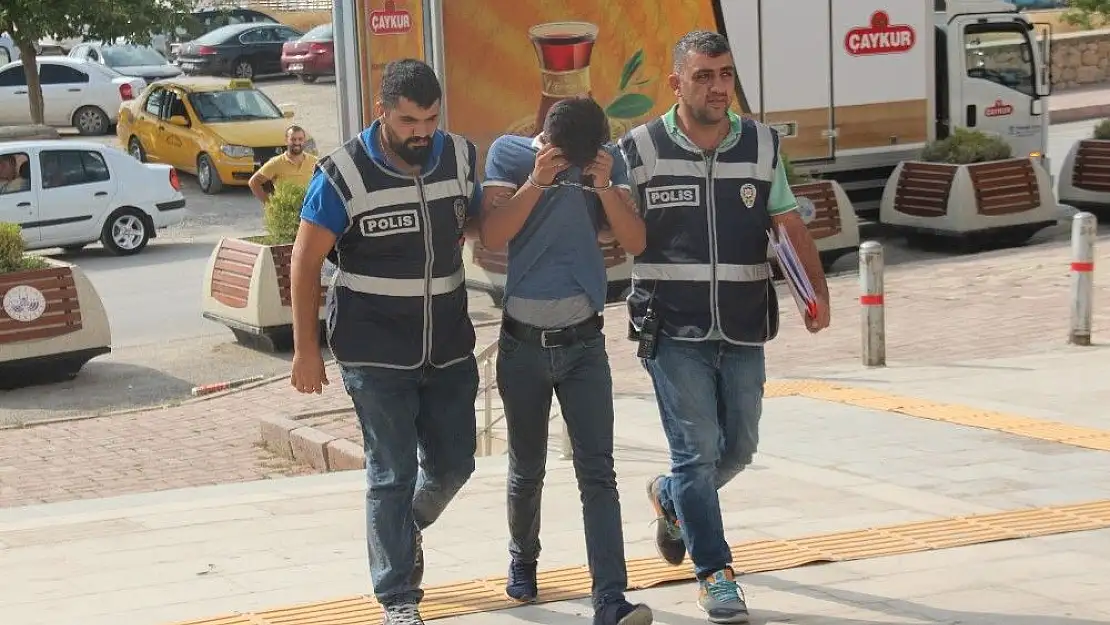 'Elazığ´da hırsızlık şüphelileri yakalandı'