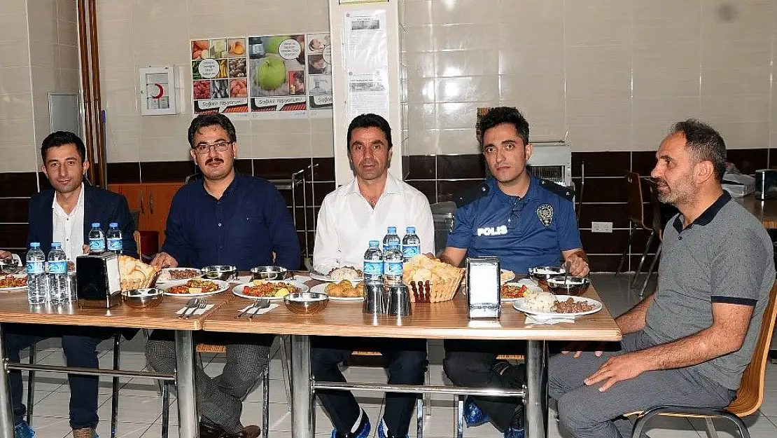 'Kaymakam Eşki´ye veda yemeği düzenlendi'