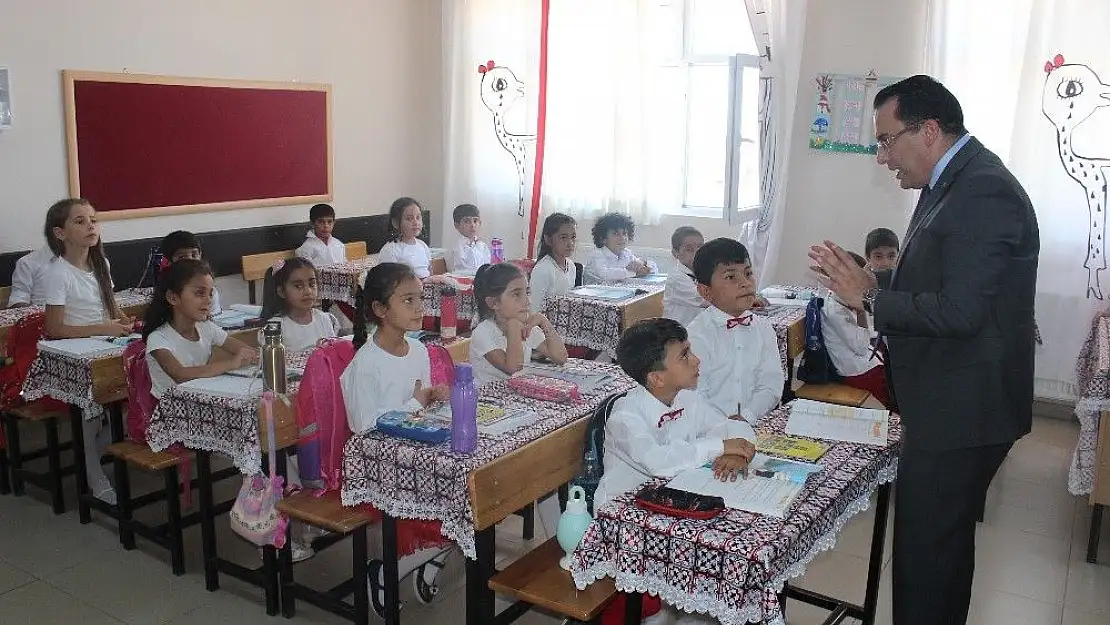 'Kahta ilçesinde ilköğretim haftası kutlandı'