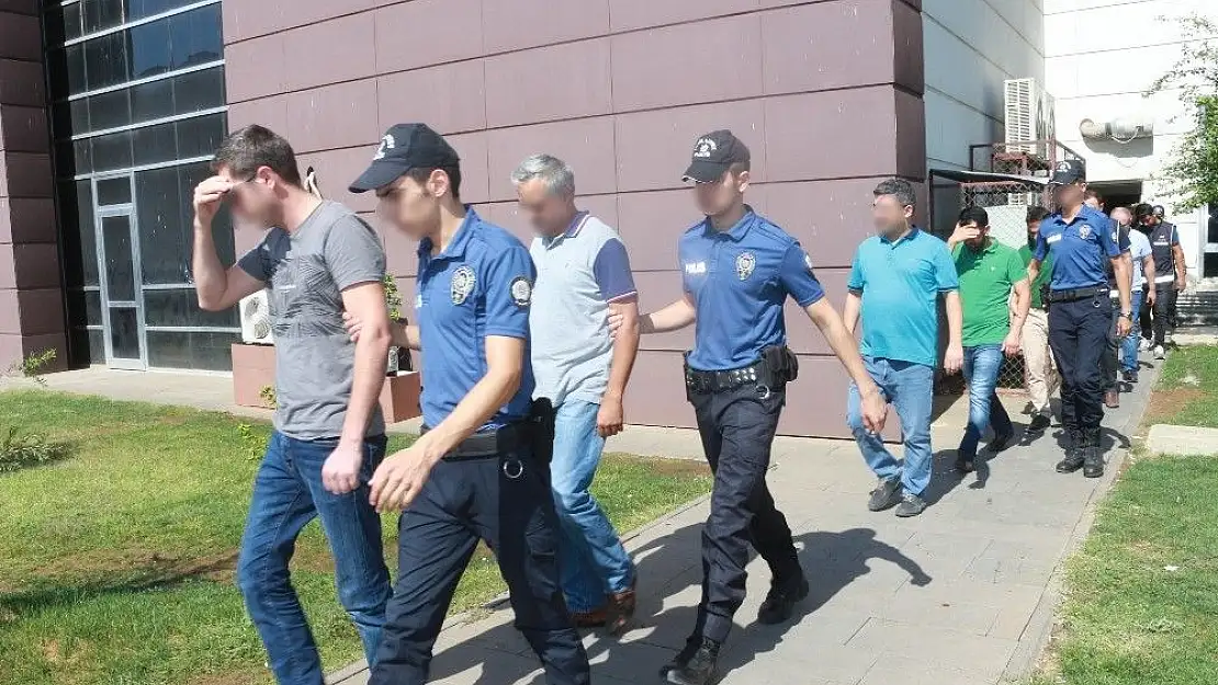 'FETÖ´nün doktor ve akademisyen yapılanmasına operasyon'