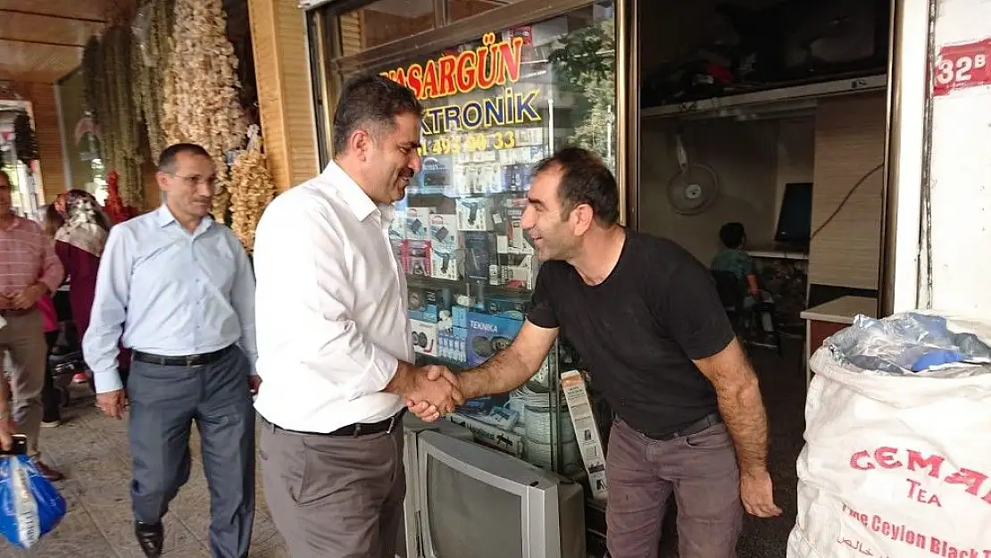'Milletvekili Fırat esnaf ve vatandaşlarla bir araya geldi'