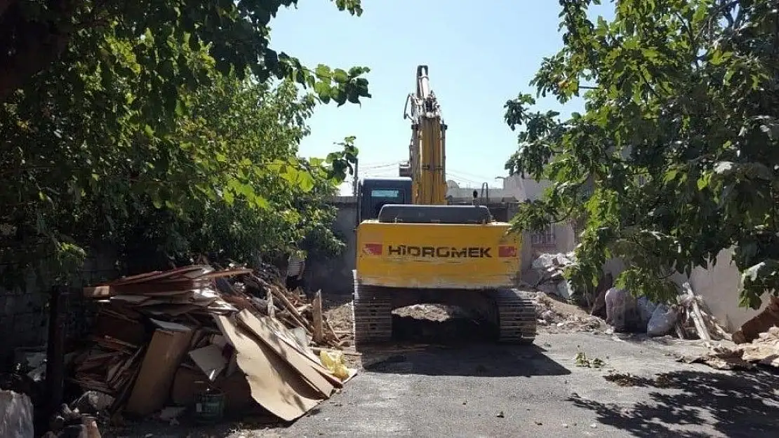 'Ulucami Mahallesinde kentsel dönüşüm yıkımı'