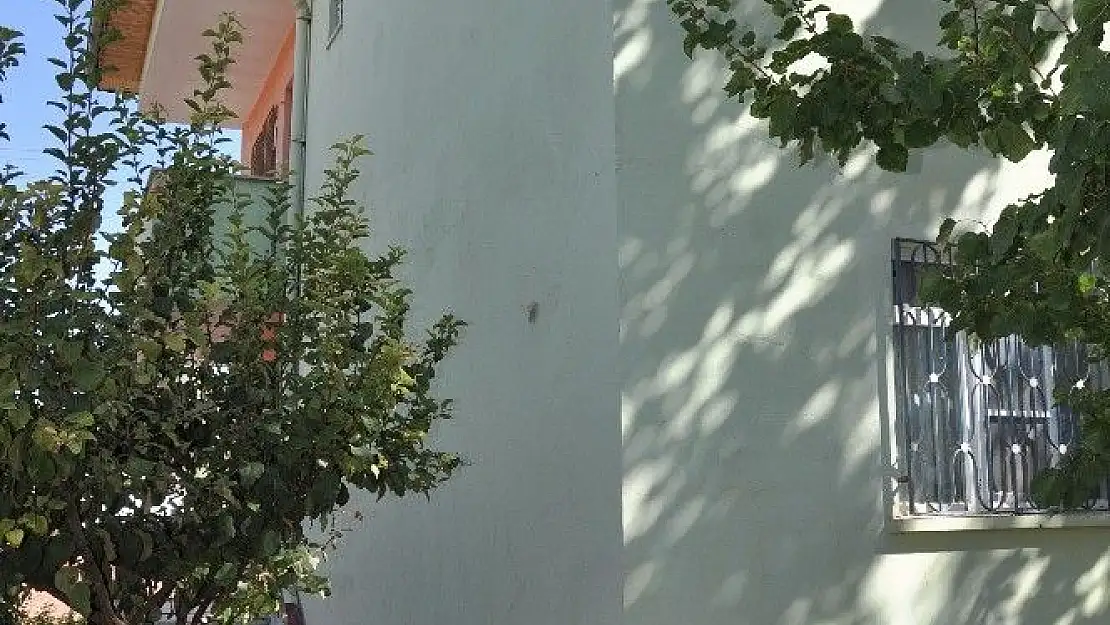'Çatıdan düşen yaşlı adam hayatını kaybetti'