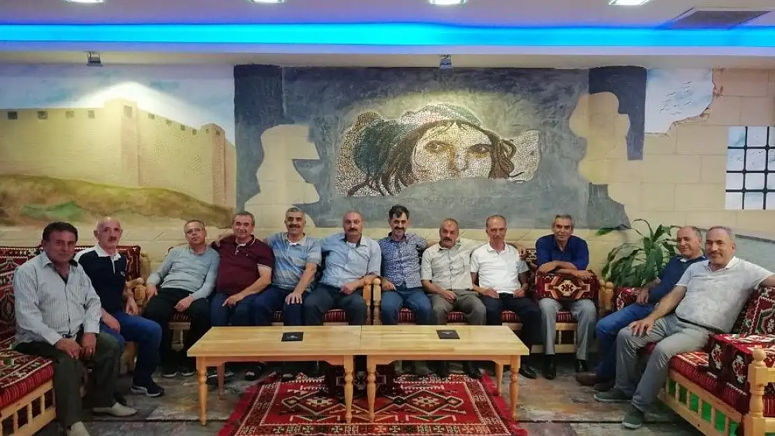 'Askerlikten sonra da bağları koparmadılar'
