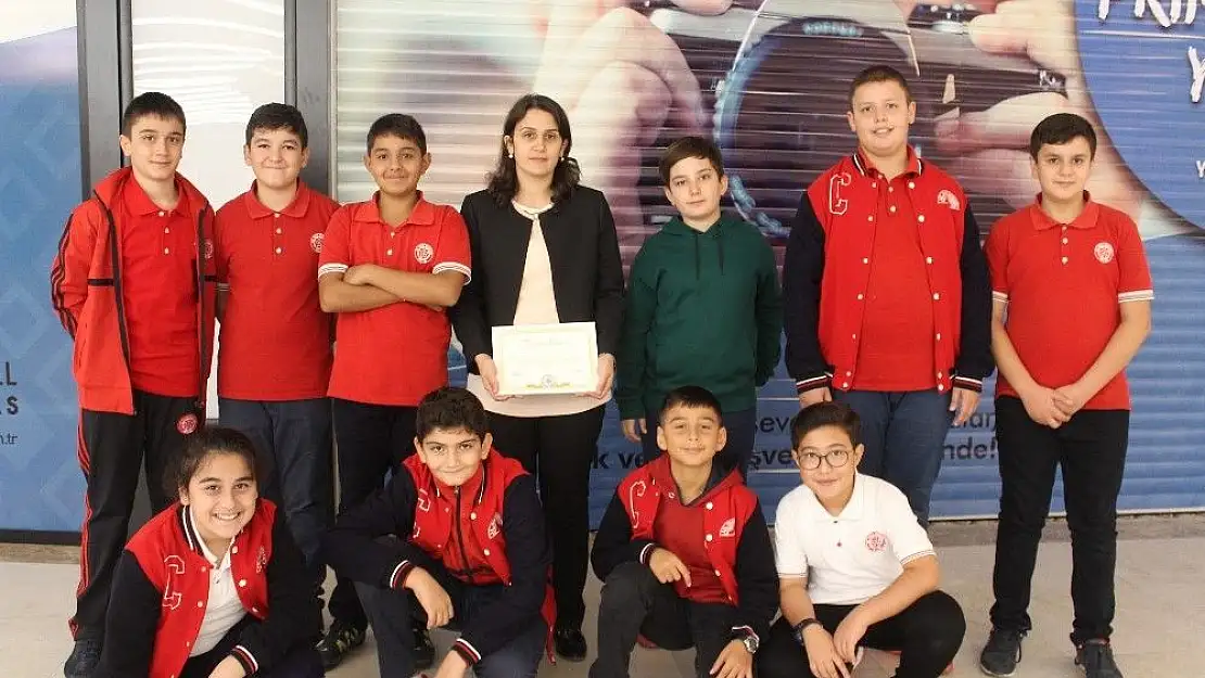 'CÜ Vakfı Okulları´ndan Türk Dil Bayramı etkinliği'