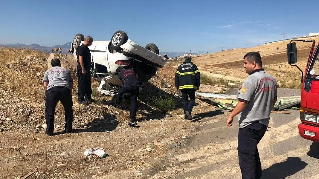 'Otomobilde sıkışan sürücüyü itfaiye kurtardı'