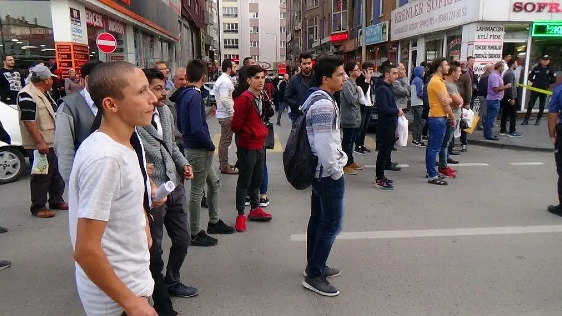 'Vatandaşın bomba merakı polisi çileden çıkarttı'