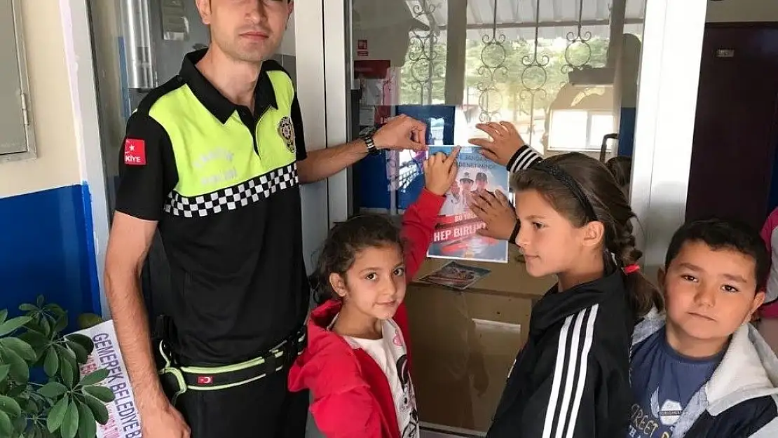 'Gemerek´te sürücülere afiş ve broşür dağıtıldı'