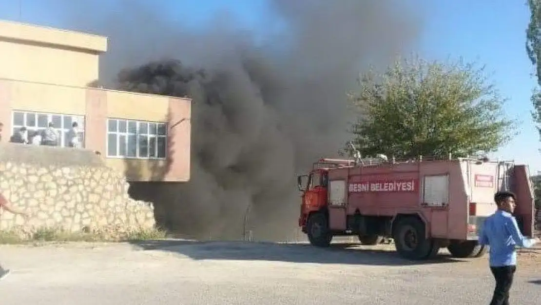 'Akaryakıt istasyonunun deposunda ki yangın paniğe neden oldu'
