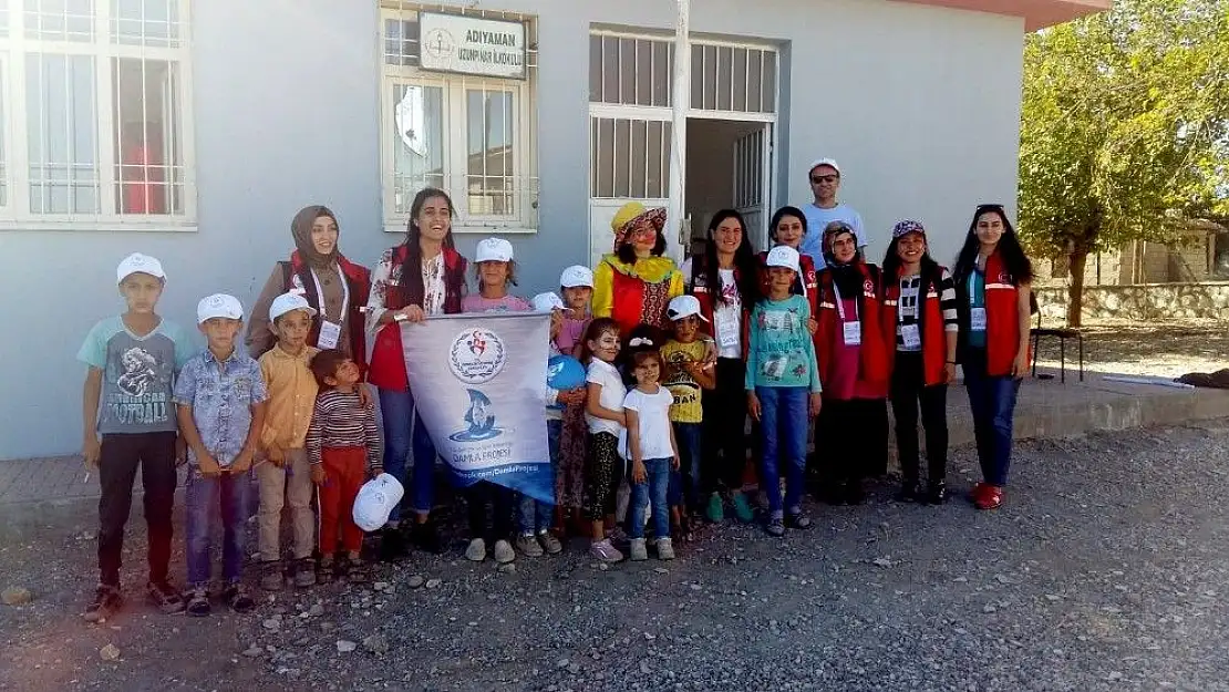 'İlkokul öğrencileri üniversite öğrencileriyle birlikte eğlendi'