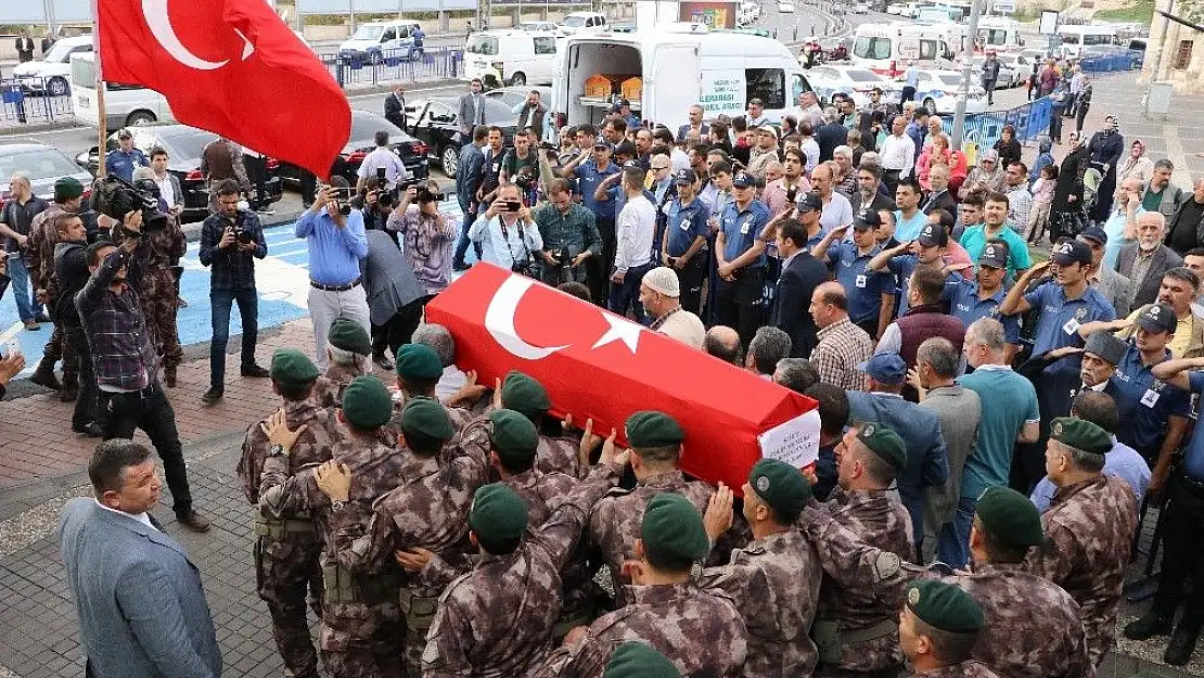 'Şehit özel harekat polisi toprağa verildi'