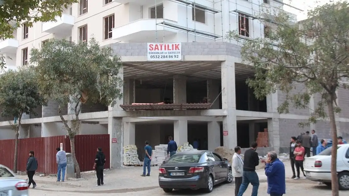 'Elazığ´da 11´inci kattan düşen işçi hayatını kaybetti'