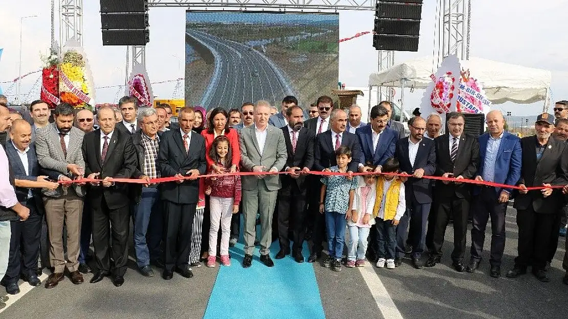 '40 yıldır beklenen köprü açıldı'