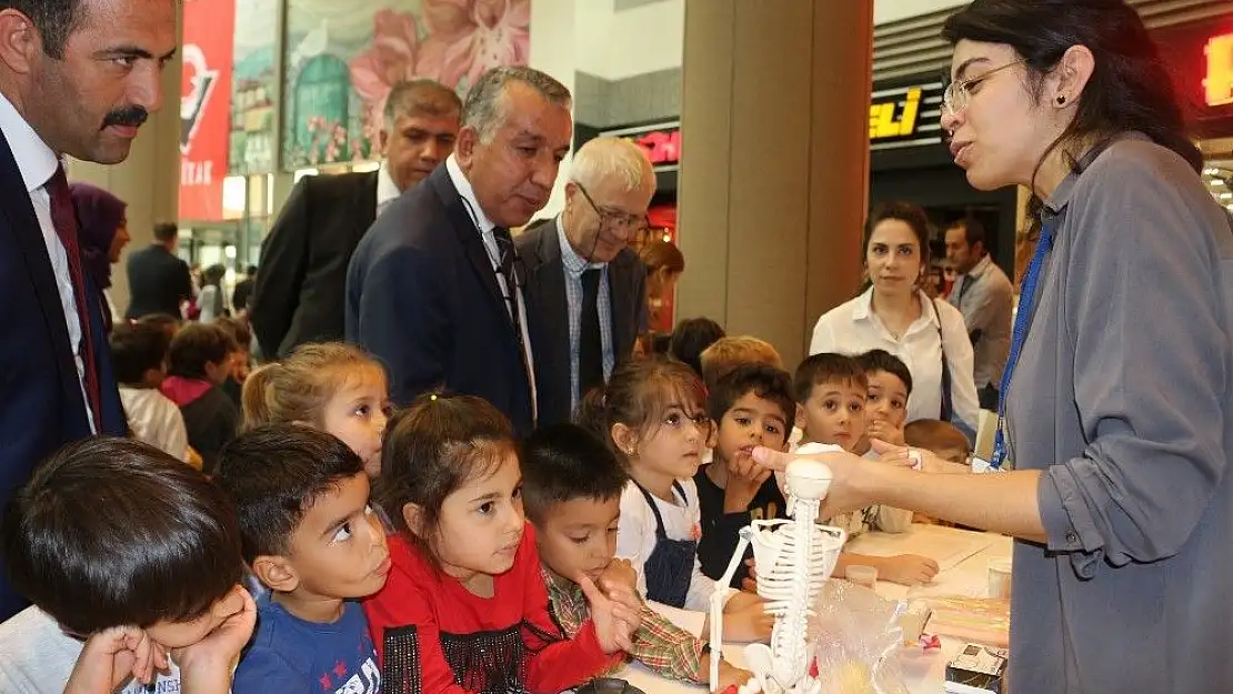 'Kahramanmaraşlı çocuklar bilime şenlikle adım attı'