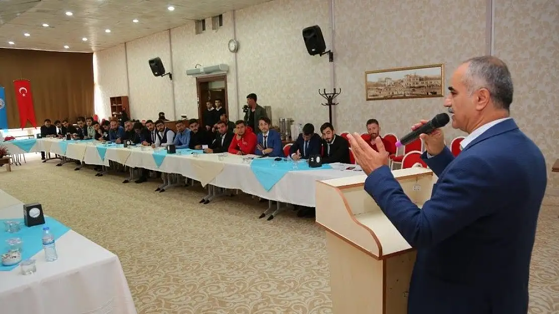 'Başkan Aydın, gençlerle bir araya geldi'