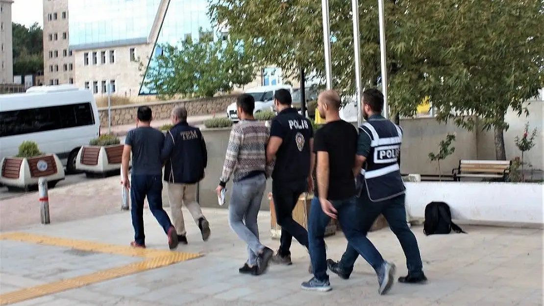'Elazığ´da FETÖ operasyonu: 5  tutuklama'