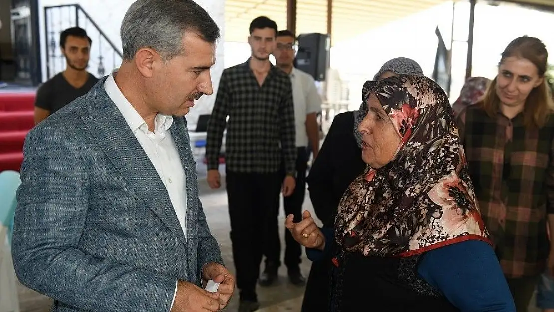 'Başkan Çınar hem yatırımları anlatıyor hem de talepleri dinliyor'