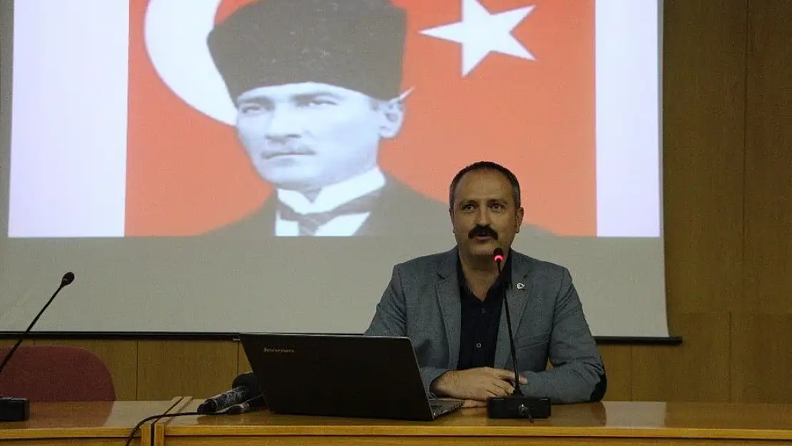 'Elazığ´da ''Bir Şiir Atatürk'' konferansı'