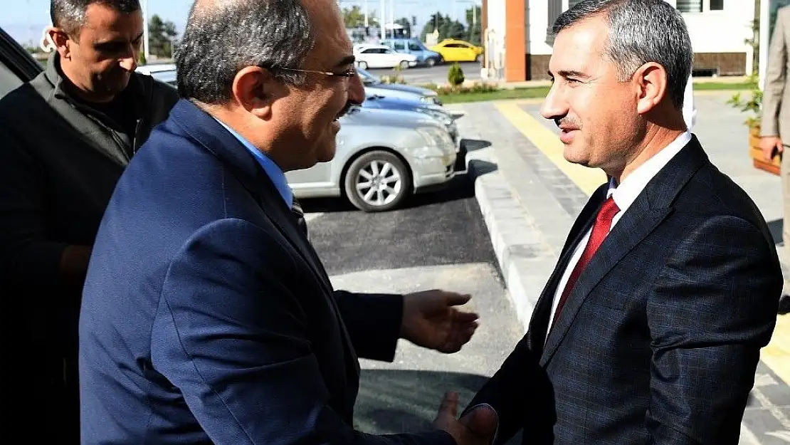 'Vali Kaban veda turunda'