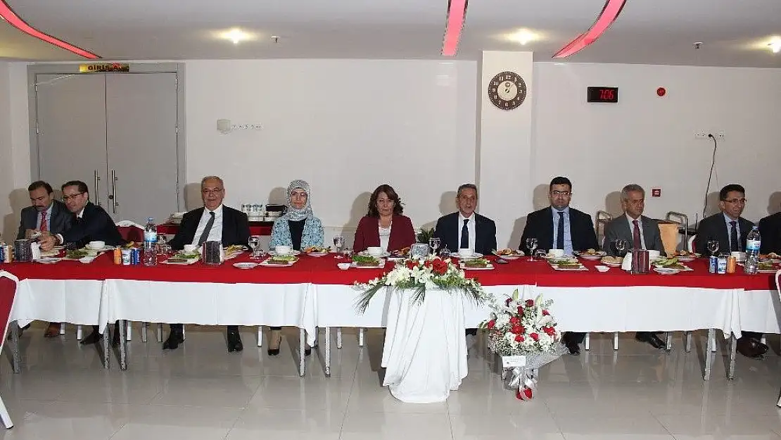 'Adıyaman Valisi Kalkancı onuruna veda yemeği düzenlendi'