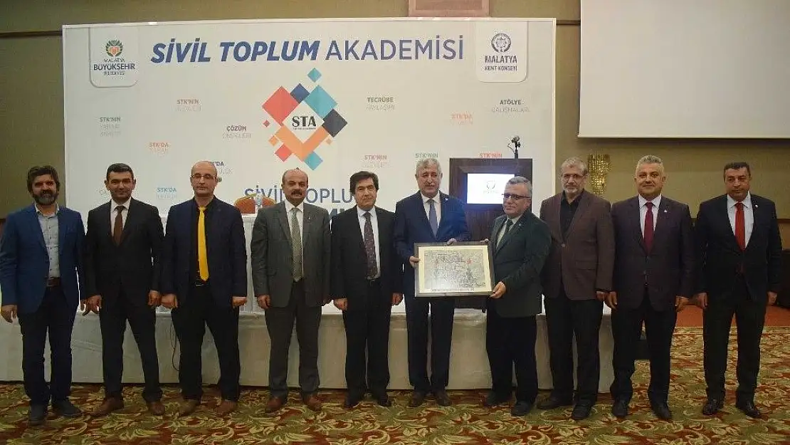 'Sivil toplum kuruluşlarının yapısal analizi ele alındı'
