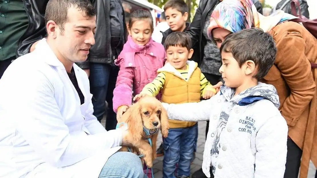 'Yeşilyurt Belediyesinin ´Kalbimiz sokakta atıyor´ etkinliğine büyük ilgi'