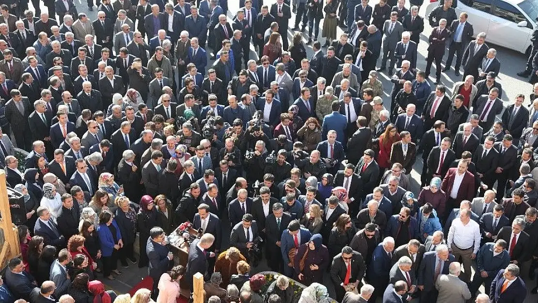 'Vali Gül, Sivas´a alkışlarla veda etti'