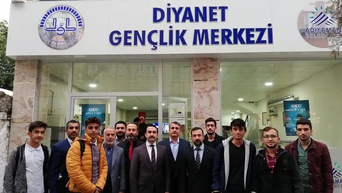 'Çuhadar gençlere yönelik çalışmaları yerinde gördü'
