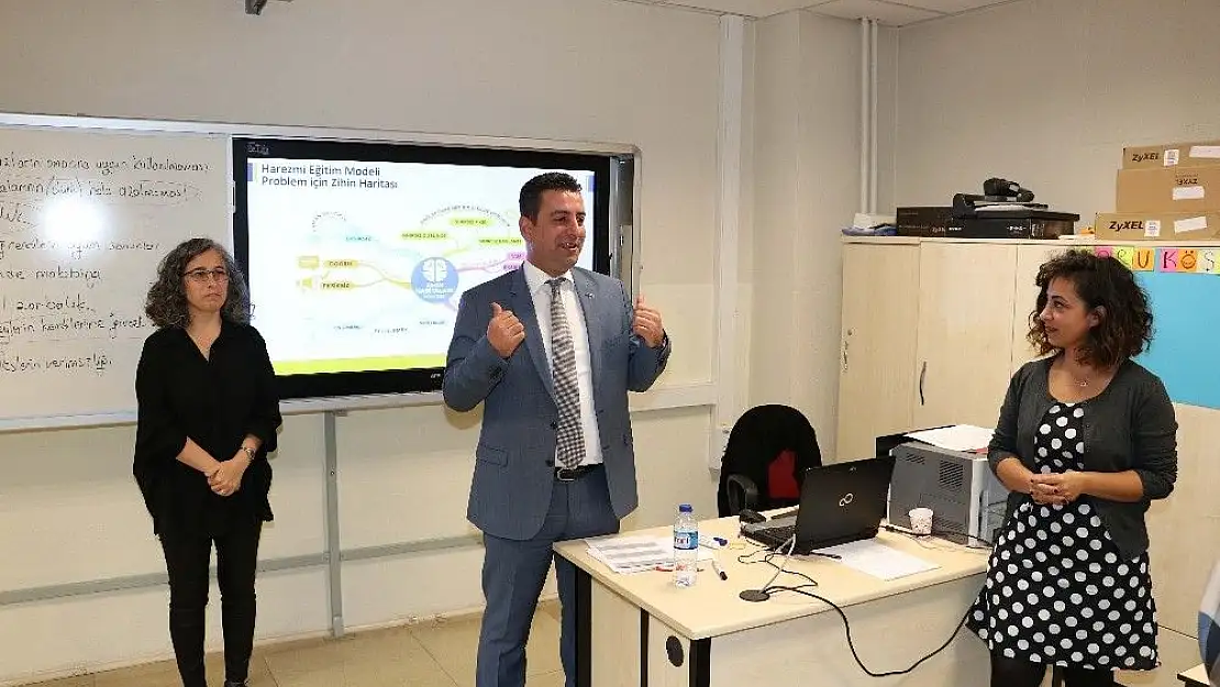 'Harezmi Eğitim Modeli Sivas´ta öğretmenlerle buluştu'