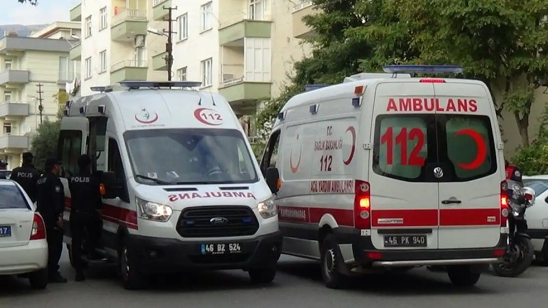 'Komşuların çöp kutusu kavgası: 2 yaralı'