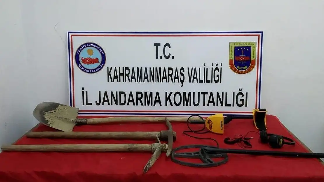 'Defineciler suçüstü yakalandı'