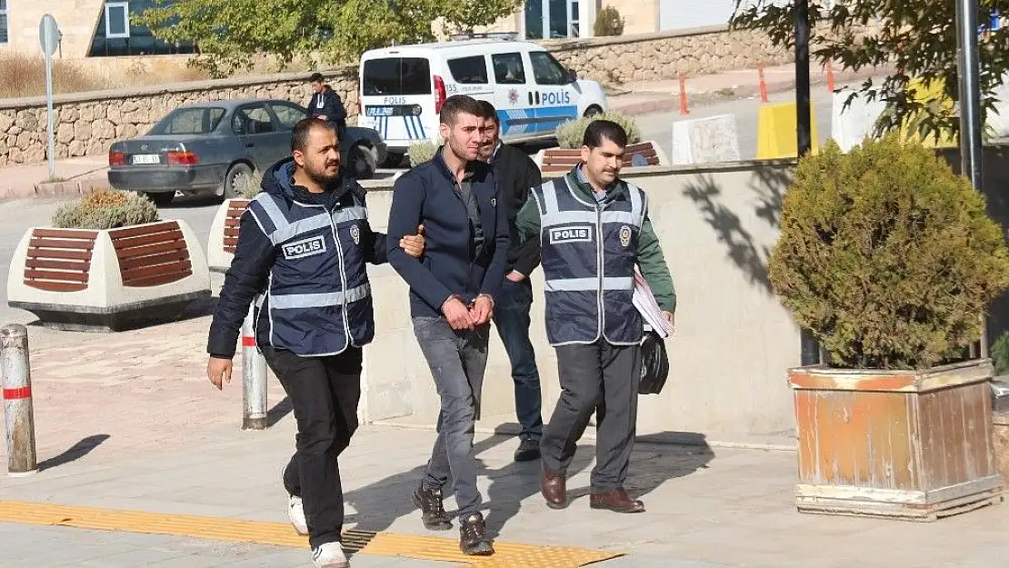 'Yaşlıları ATM önünde dolandıran şüpheli bu kez tutuklandı'
