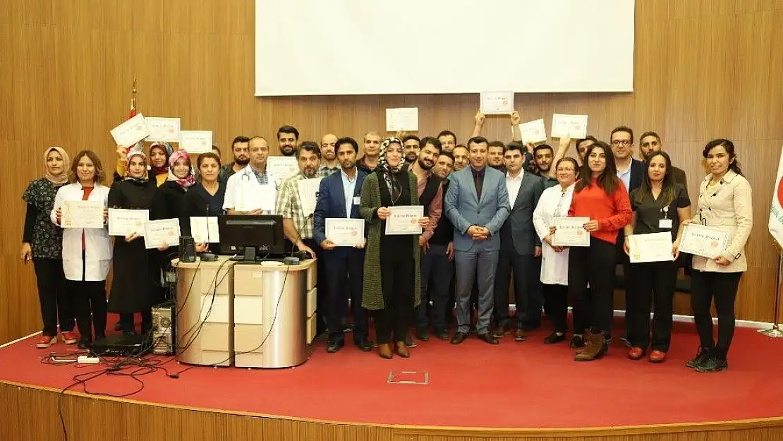 'Sertifikalı yoğun bakım hemşirelik kursu sona erdi'