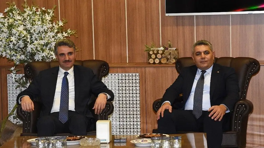 'Vali Baruş, TSO´dan ekonomi ile ilgili brifing aldı'