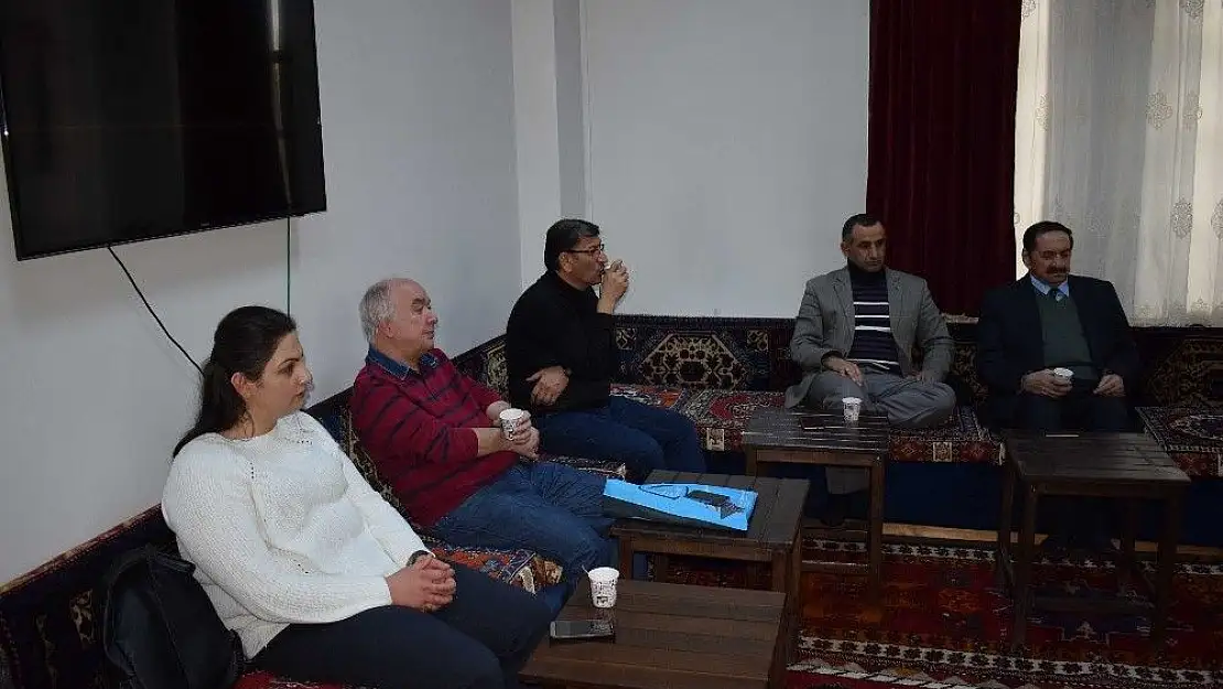 'Malatya´da şair ve yazar buluşmasında öğretmenlik teması'