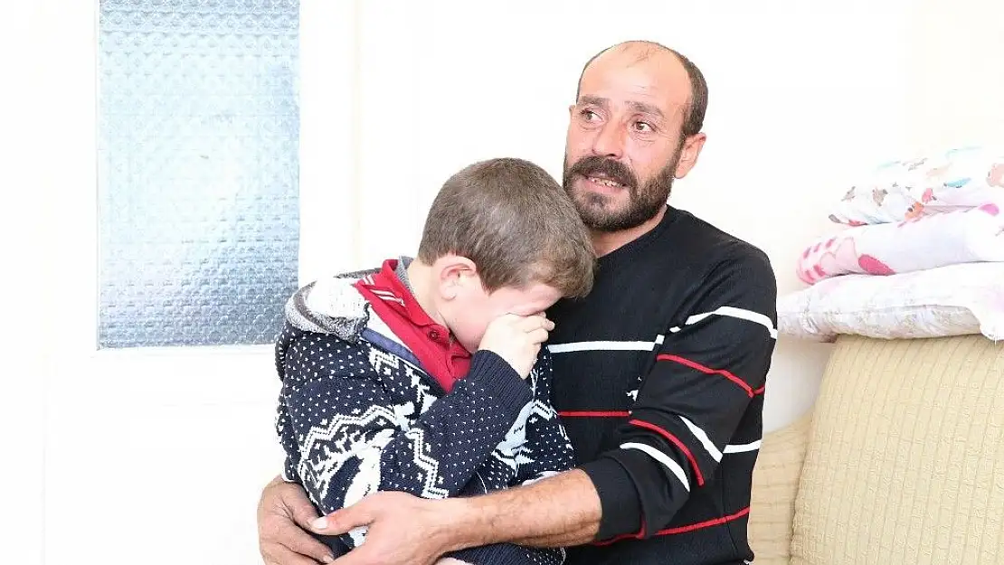 'Oğluna böbreğini veren baba, ameliyat parasını bulamıyor'