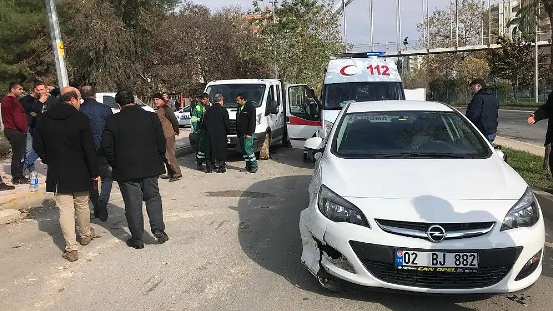 'İki otomobil çarpıştı: 1 Yaralı'