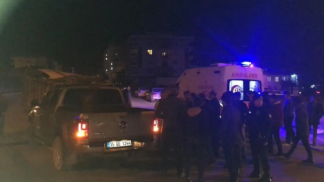 'Kamyonetle çarpışan minibüs devrildi: 2 yaralı'
