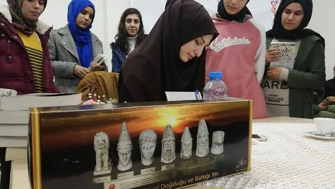 'Kahtalı öğrenciler yazarlarla buluşuyor'