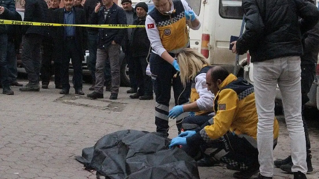 '18 yaşında inşaat işçisine sokak ortasında kurşun yağdırdı'