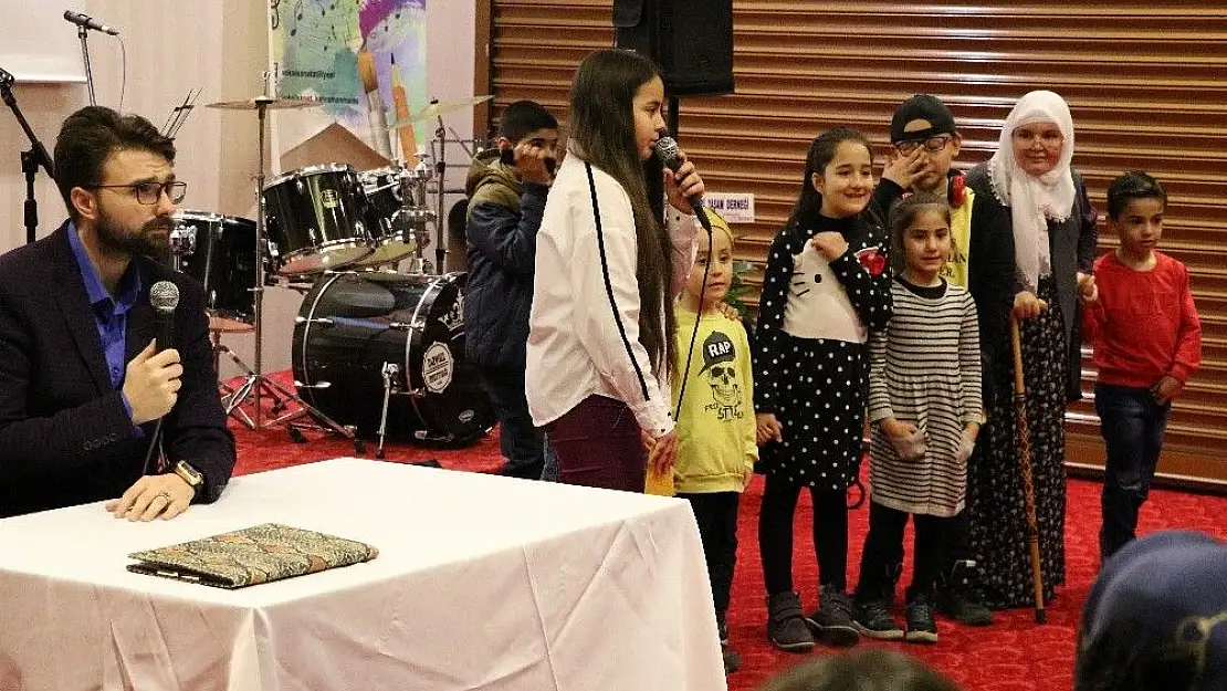 'Çocuklardan müzikal gösteri'