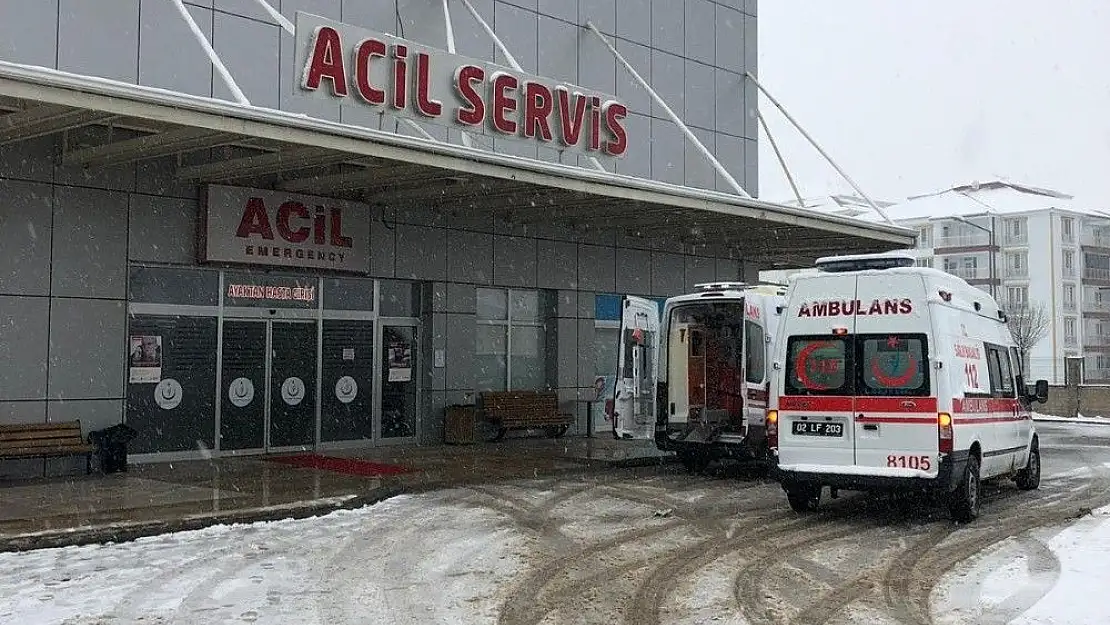 '2 yaşındaki çocuk kar yağışını seyrederken pencereden düştü'