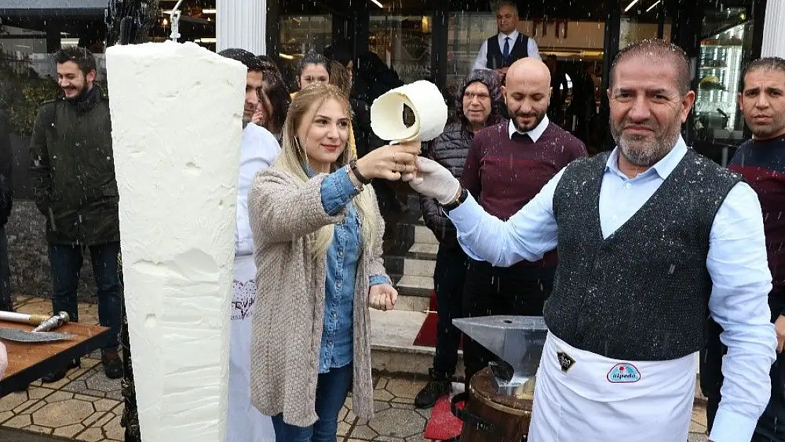 'Lapa lapa kar altında dondurma yediler'