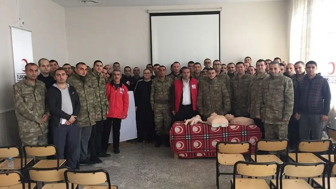 'Bedelli askerlere ilk yardım eğitimi'
