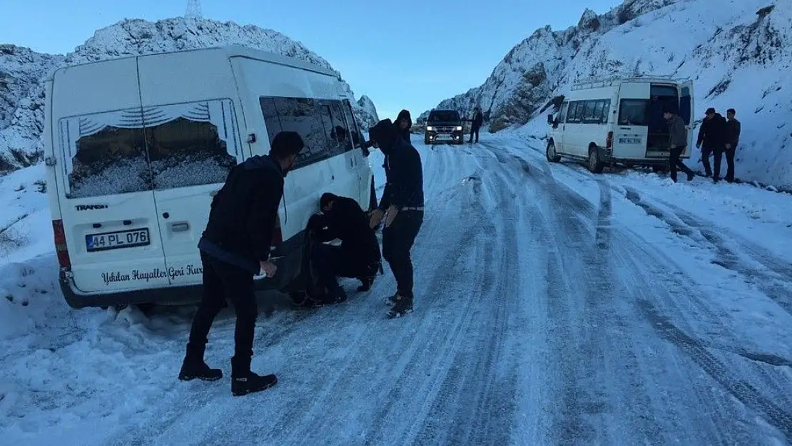 'Sincik´te yollar buz pistine döndü'