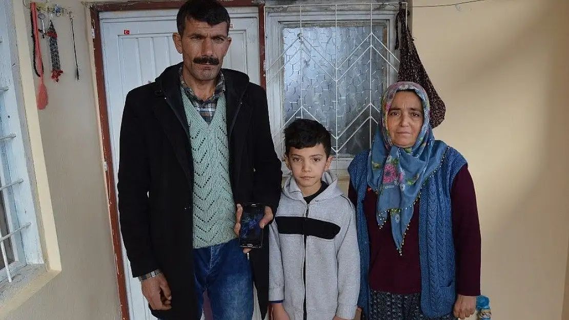 'Gözü yaşlı aile kaybolan çocuklarını arıyor'