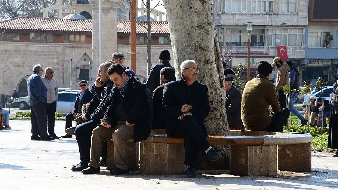 'Kahramanmaraşlılar güneşin keyfini çıkardı'