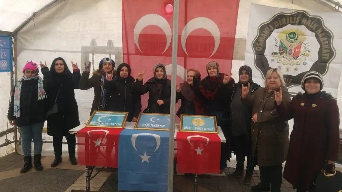 'MHP´li kadınlardan Doğu Türkistan sergisi'