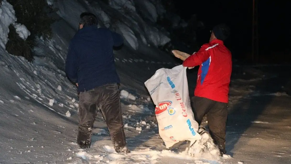 'Yaban hayvanları için gece dağlara ekmek bıraktı'
