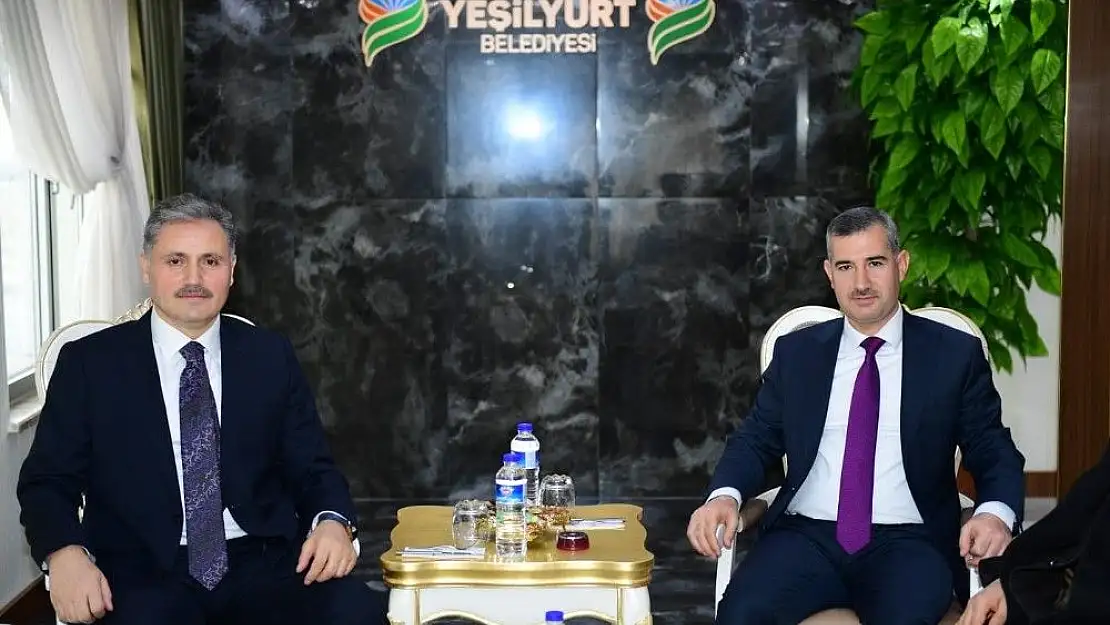 'Çakır´dan, Çınar´a `Hayırlı olsun ´ ziyareti'